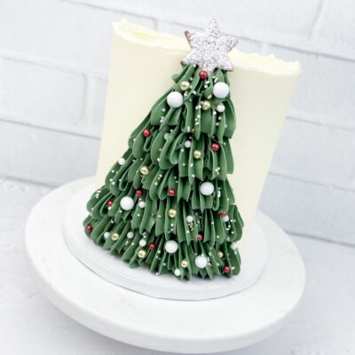 CHRISTMAS TREE CAKE